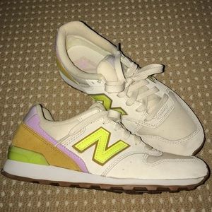 New balance shoes
